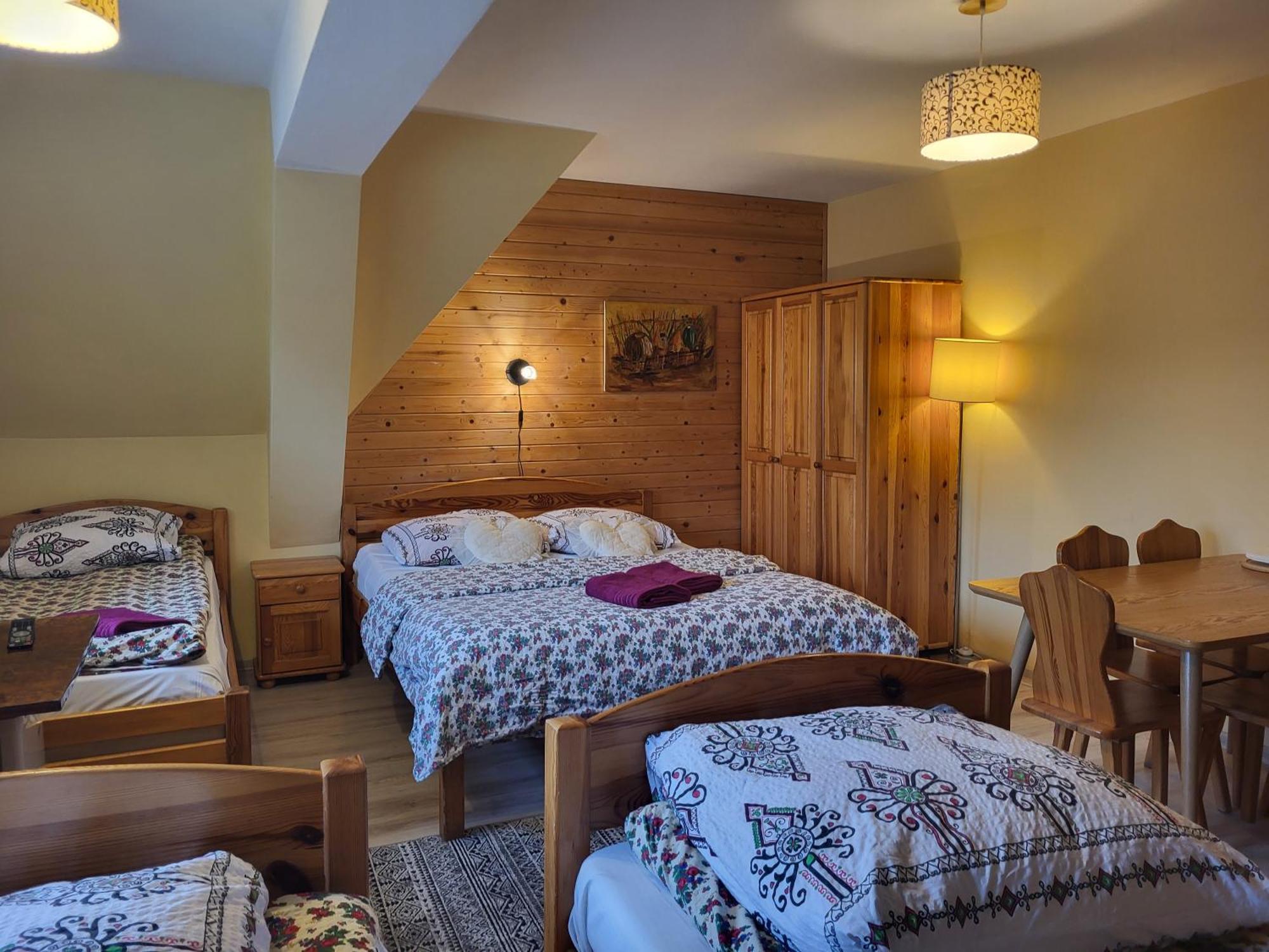 Apartamenty I Pokoje Goscinne Nowita Zakopane Rom bilde
